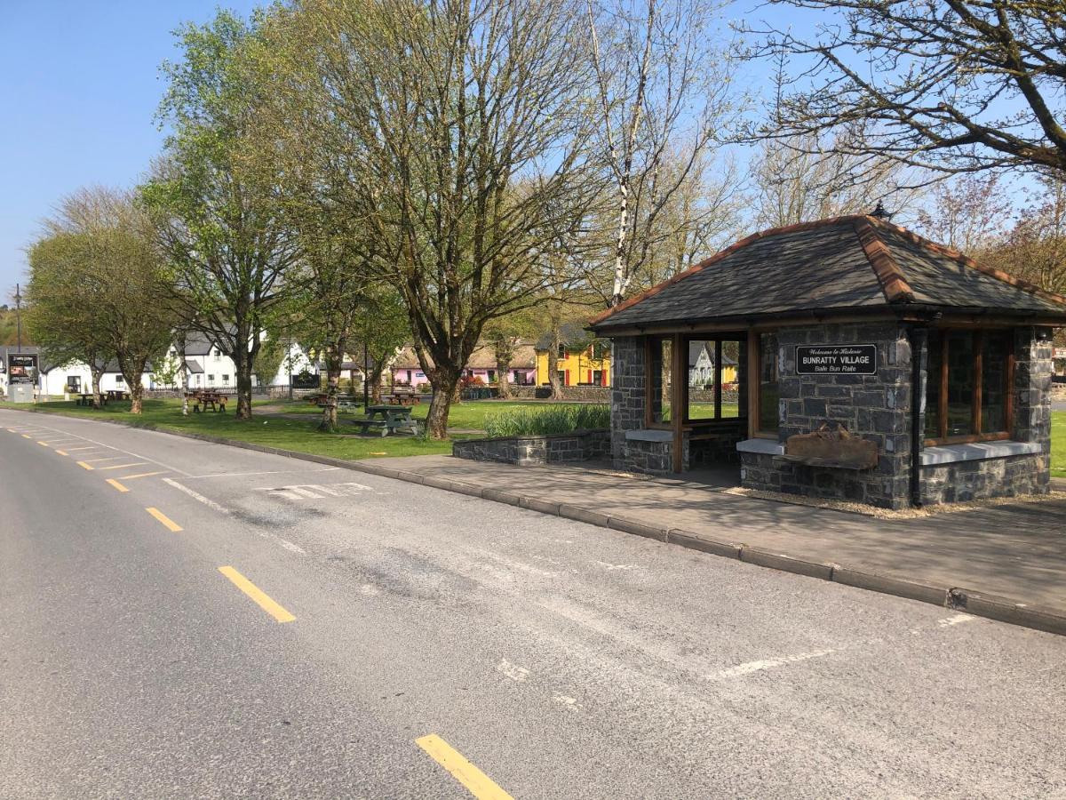 The Courtyard B&B Bunratty Εξωτερικό φωτογραφία